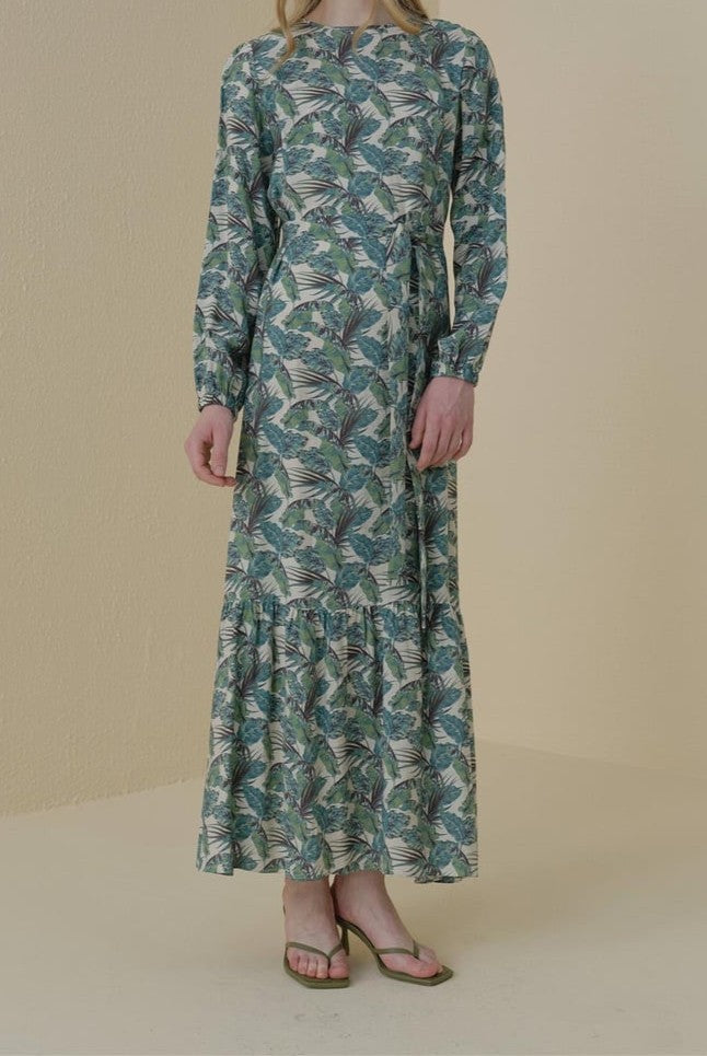 Robe imprimée avec ceinturée