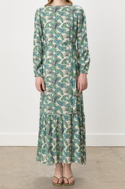Robe imprimée avec ceinturée