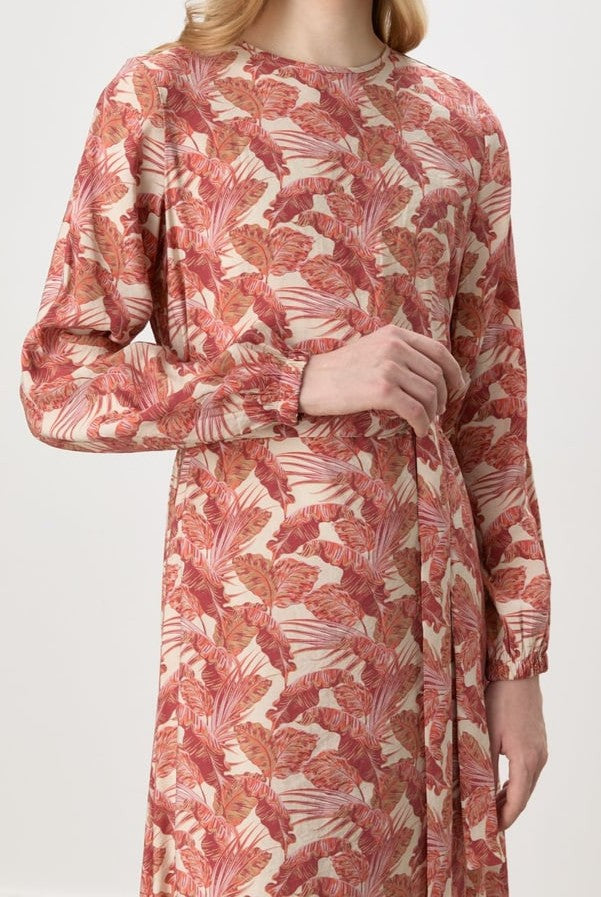 Robe imprimée avec ceinturée
