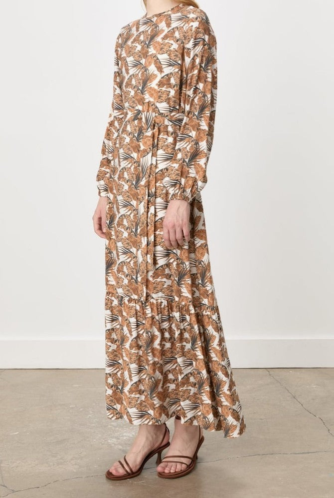 Robe imprimée avec ceinturée