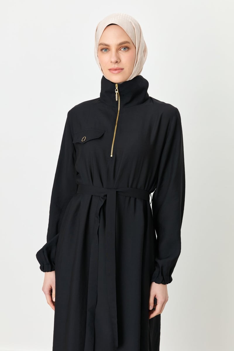 Robe avec Ceinturée