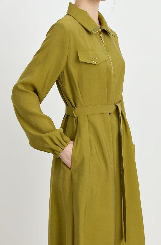 Robe avec Ceinturée