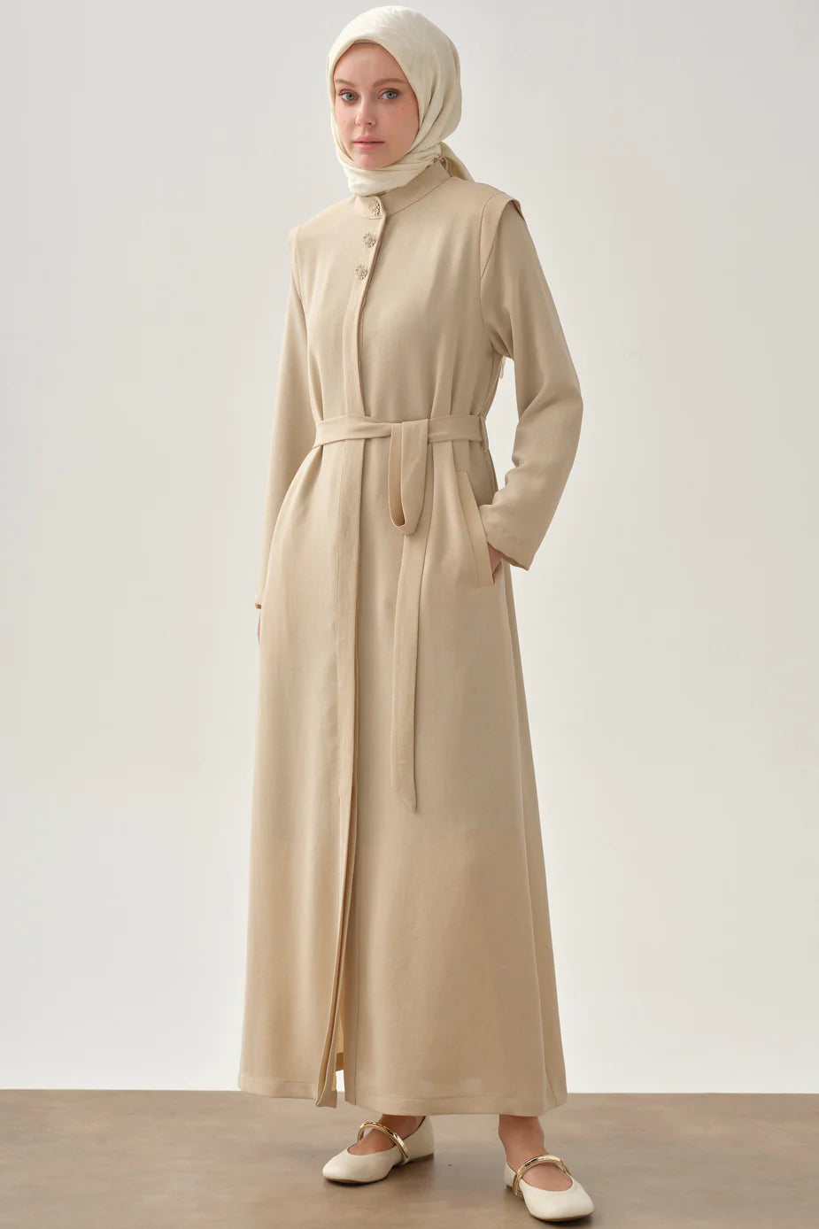 Abaya avec ceinturée