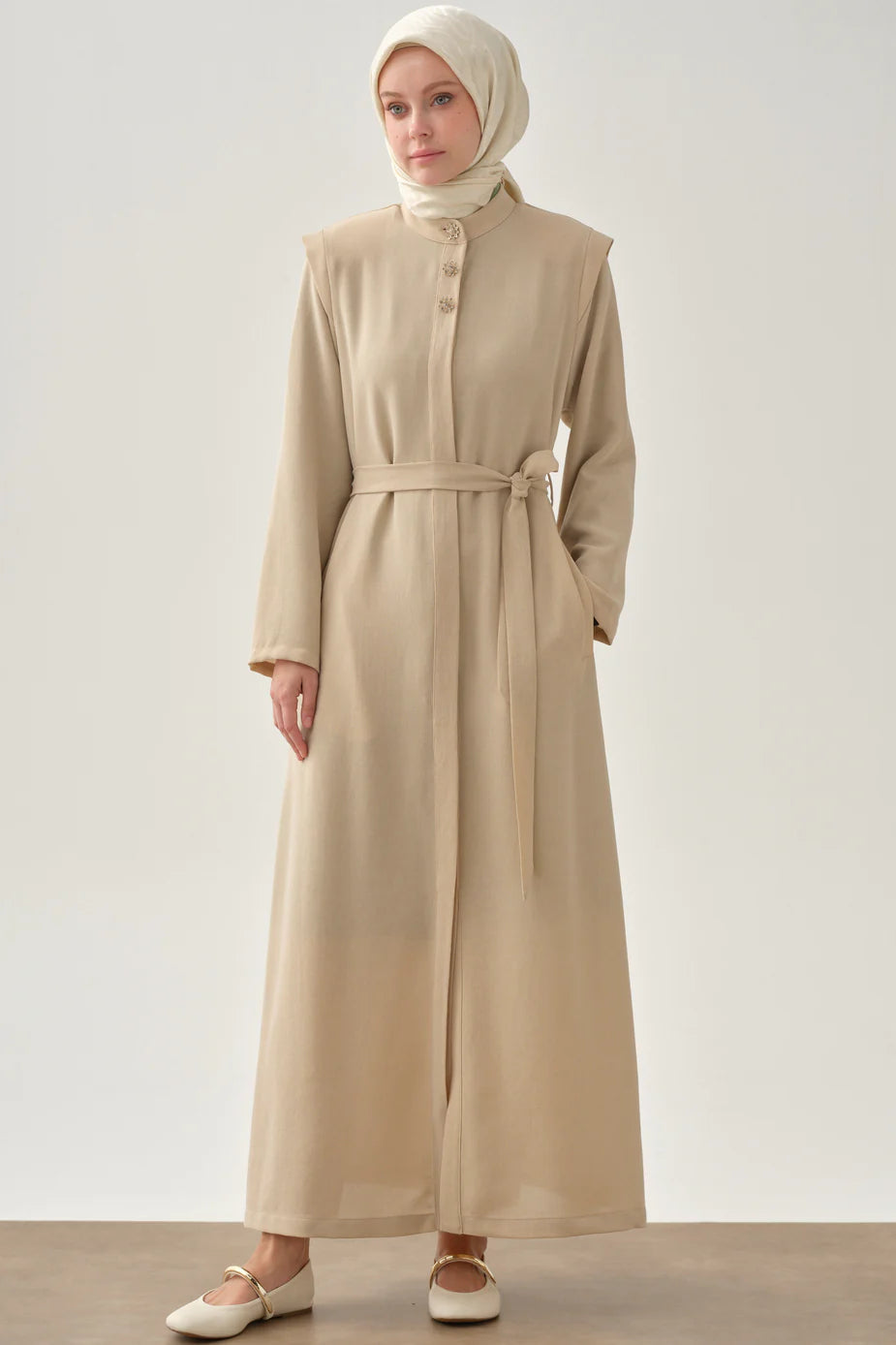 Abaya avec ceinturée
