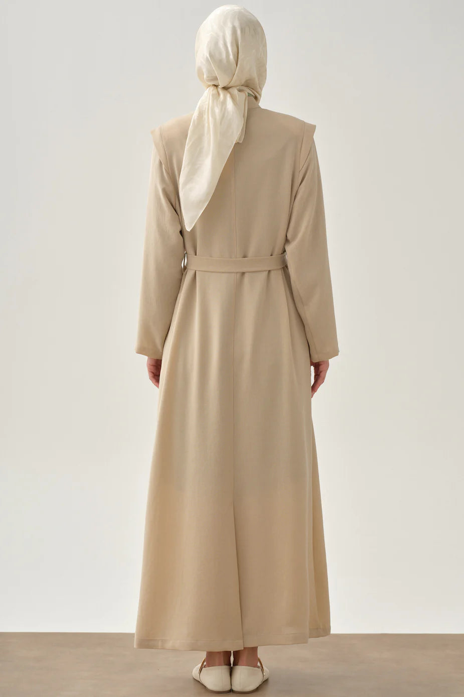Abaya avec ceinturée