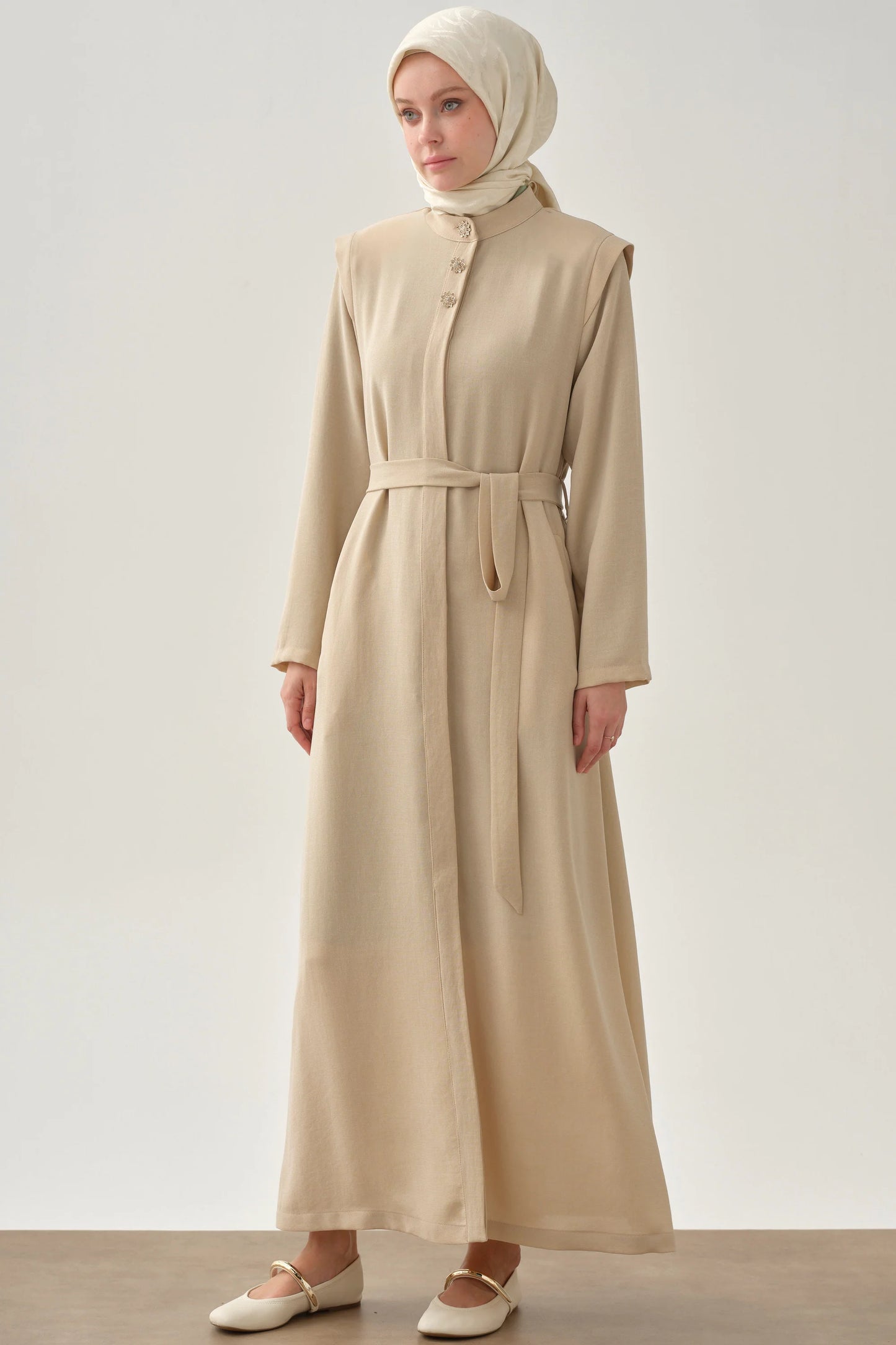 Abaya avec ceinturée