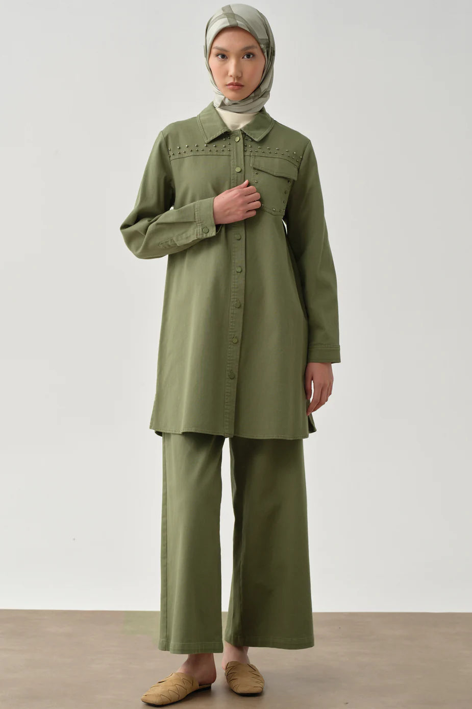 Chemise avec détaille a poche