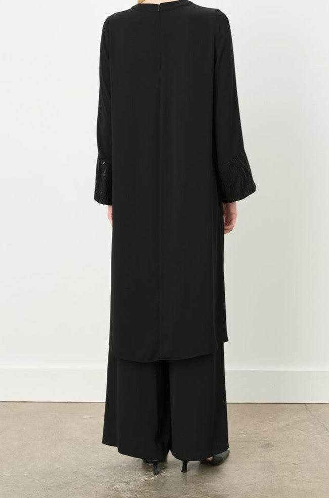 Ensemble chic avec détaille