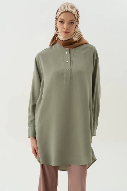 Tunique asymétrique à demi-patte