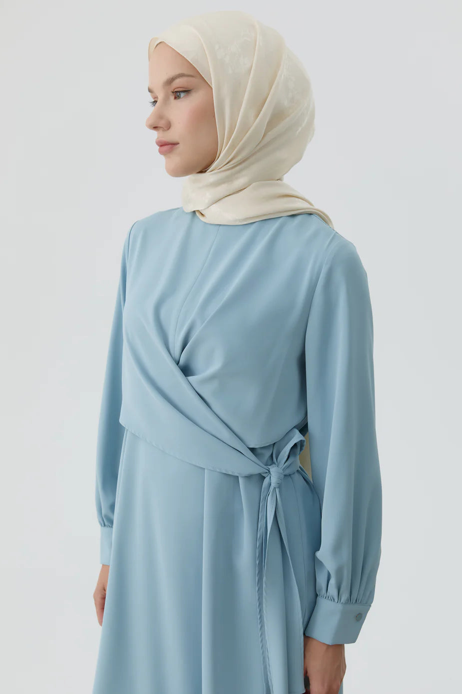 Tunique drapée nouée à la taille