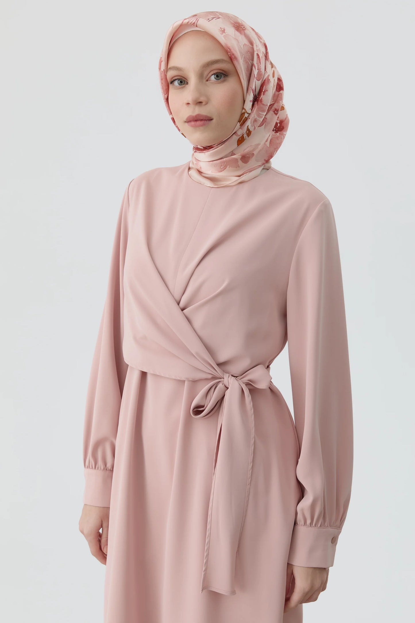 Tunique drapée nouée à la taille