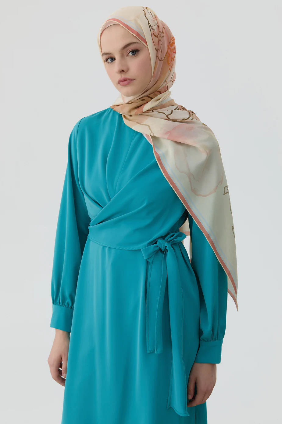 Tunique drapée nouée à la taille