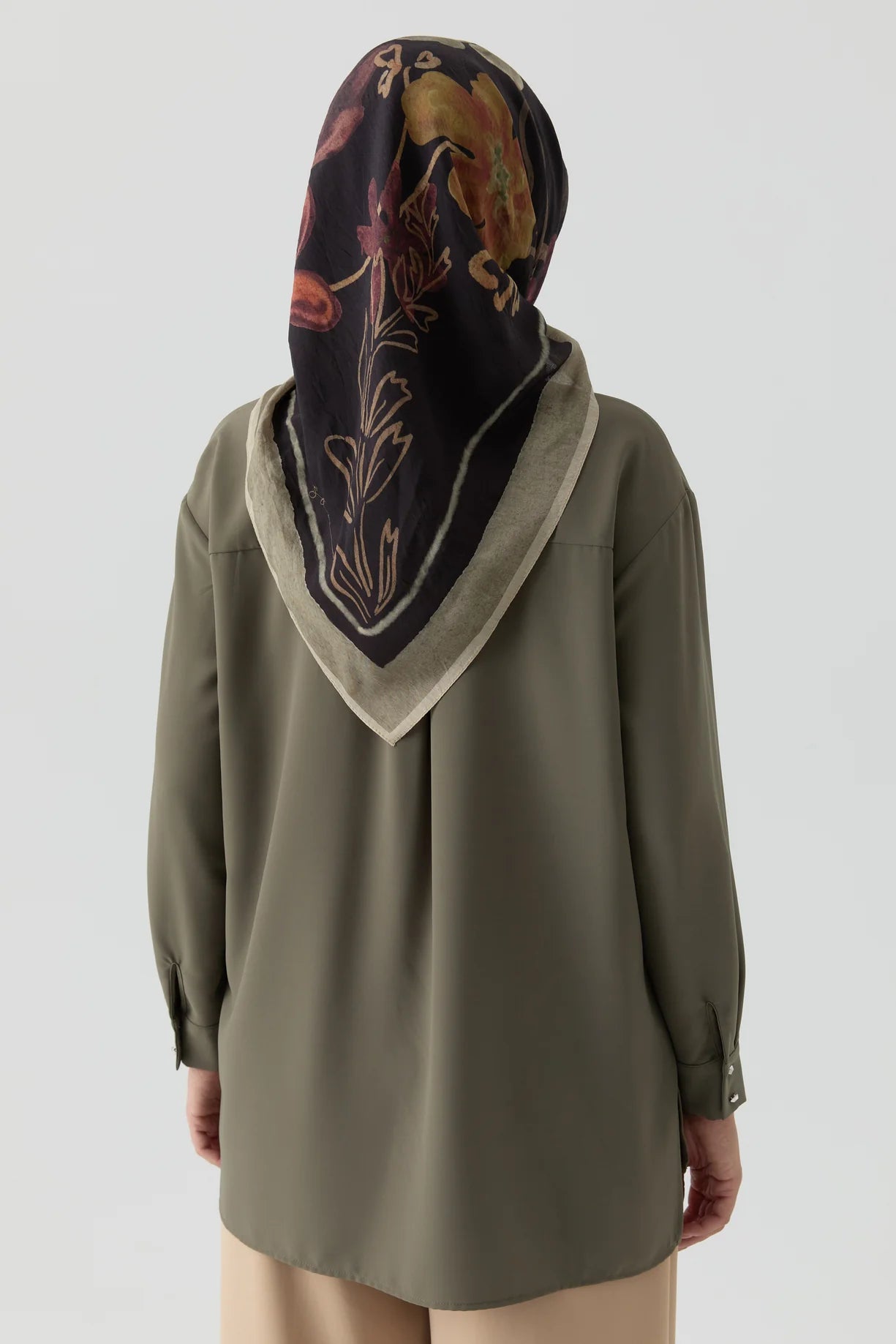 Chemise asymétrique à fentes