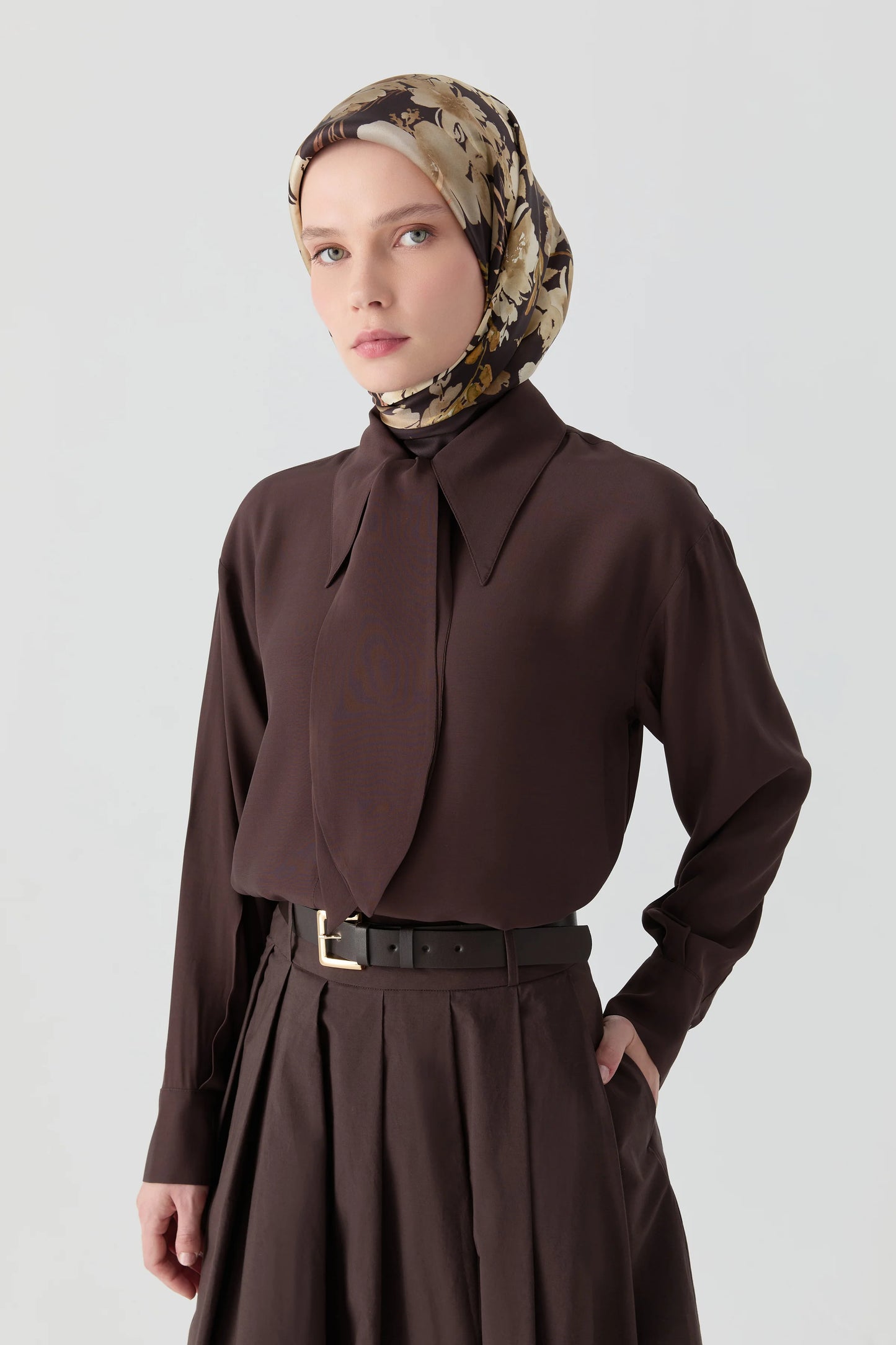Chemise basique avec papillon