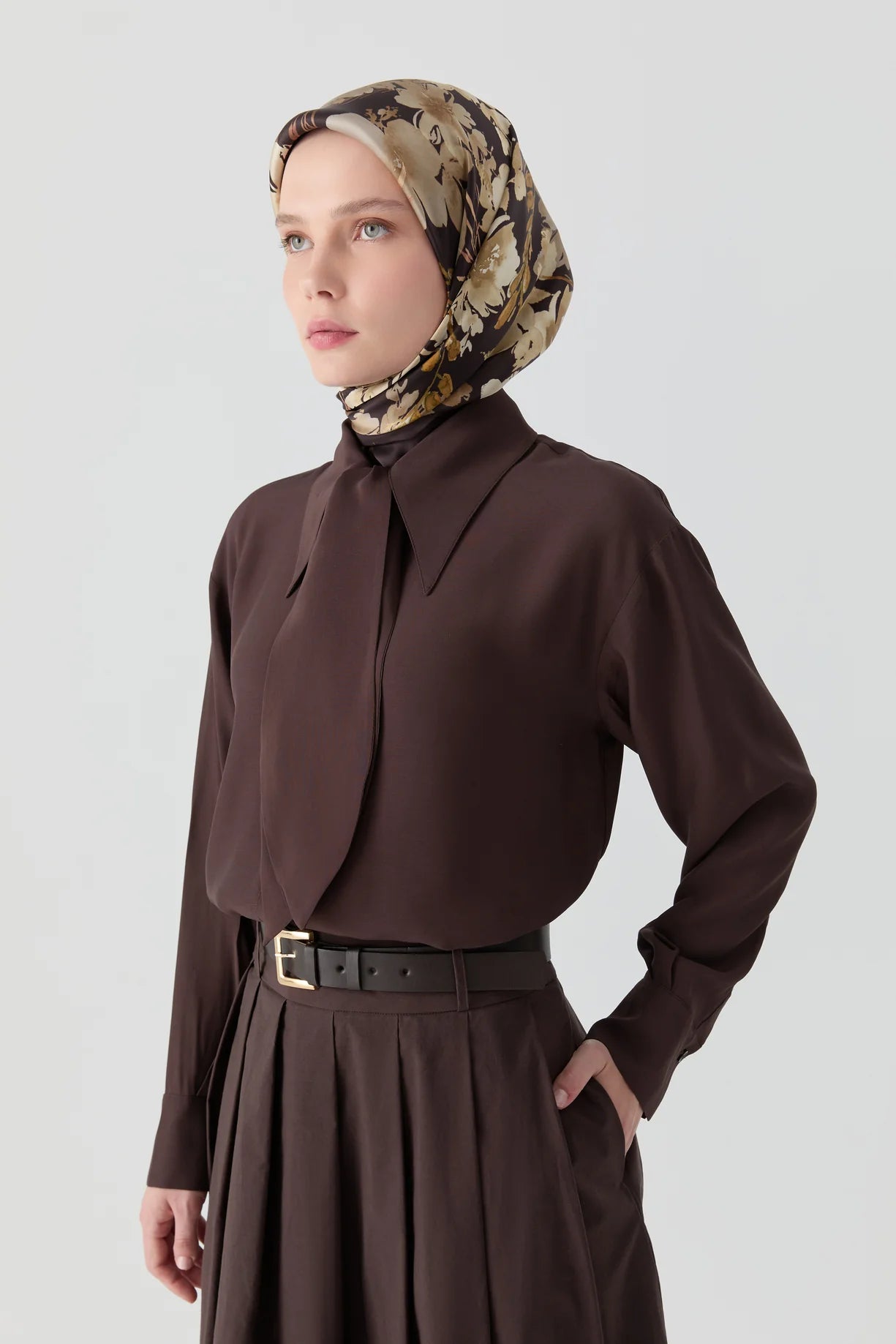 Chemise basique avec papillon